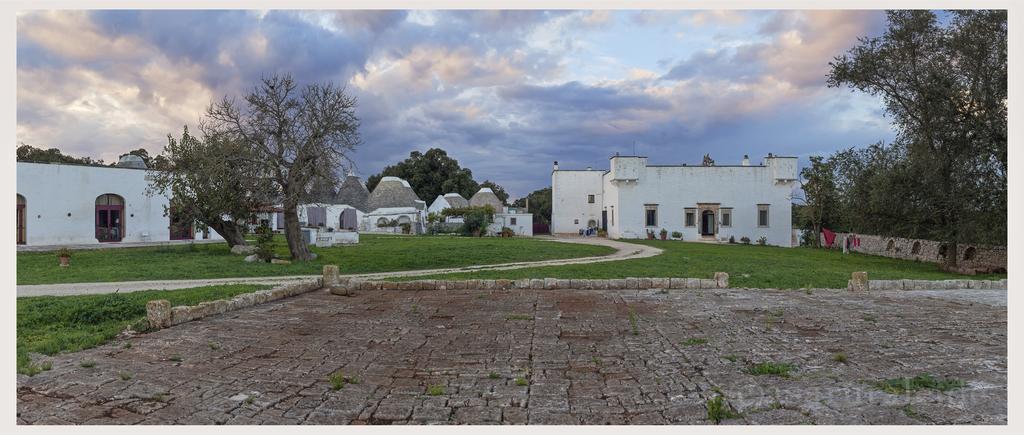 Masseria Ferri Ostuni Exteriör bild